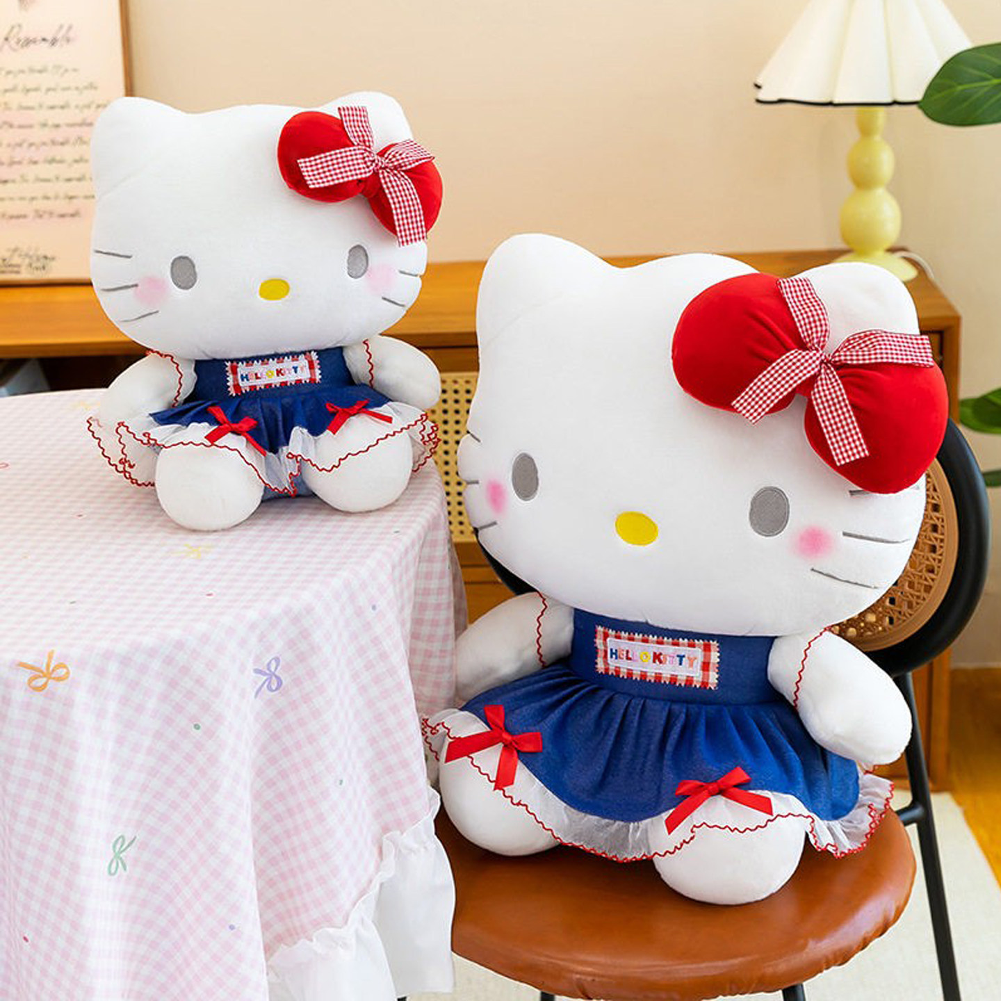 HelloKitty毛绒玩具牛仔格子蝴蝶结KT公仔凯蒂猫玩偶儿童生日礼物