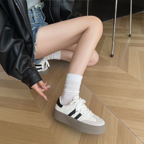 速利玛简约厚底德训鞋女2025春季新款圆头复古显脚小休闲板鞋女鞋