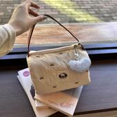 新款 原创百搭外出大容量高级斑马化妆包收纳高颜值便携洗漱手提包