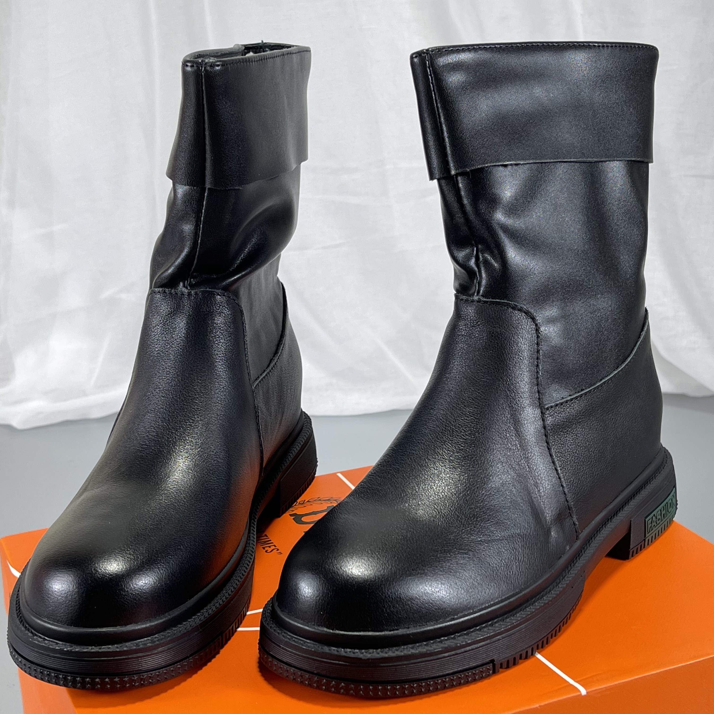 头层牛皮厚底马丁靴女2025秋新款薄棉堆堆靴复古加绒中筒裤管短靴