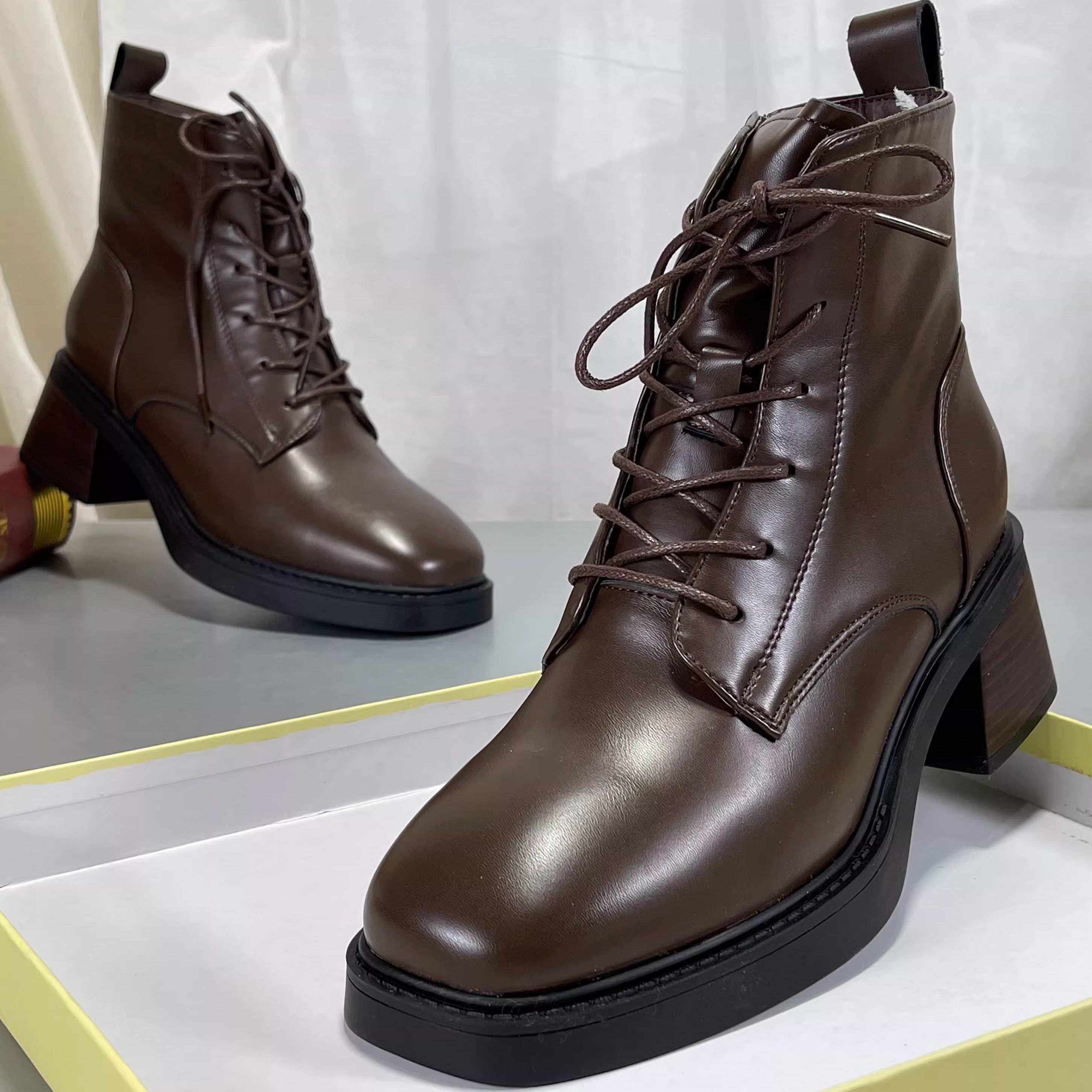 切尔西靴加绒牛皮方头复古圆头马丁靴女粗跟厚底高跟侧拉链短棉靴,女鞋,时装靴,淘宝优惠券,粉丝福利购,淘宝优惠卷