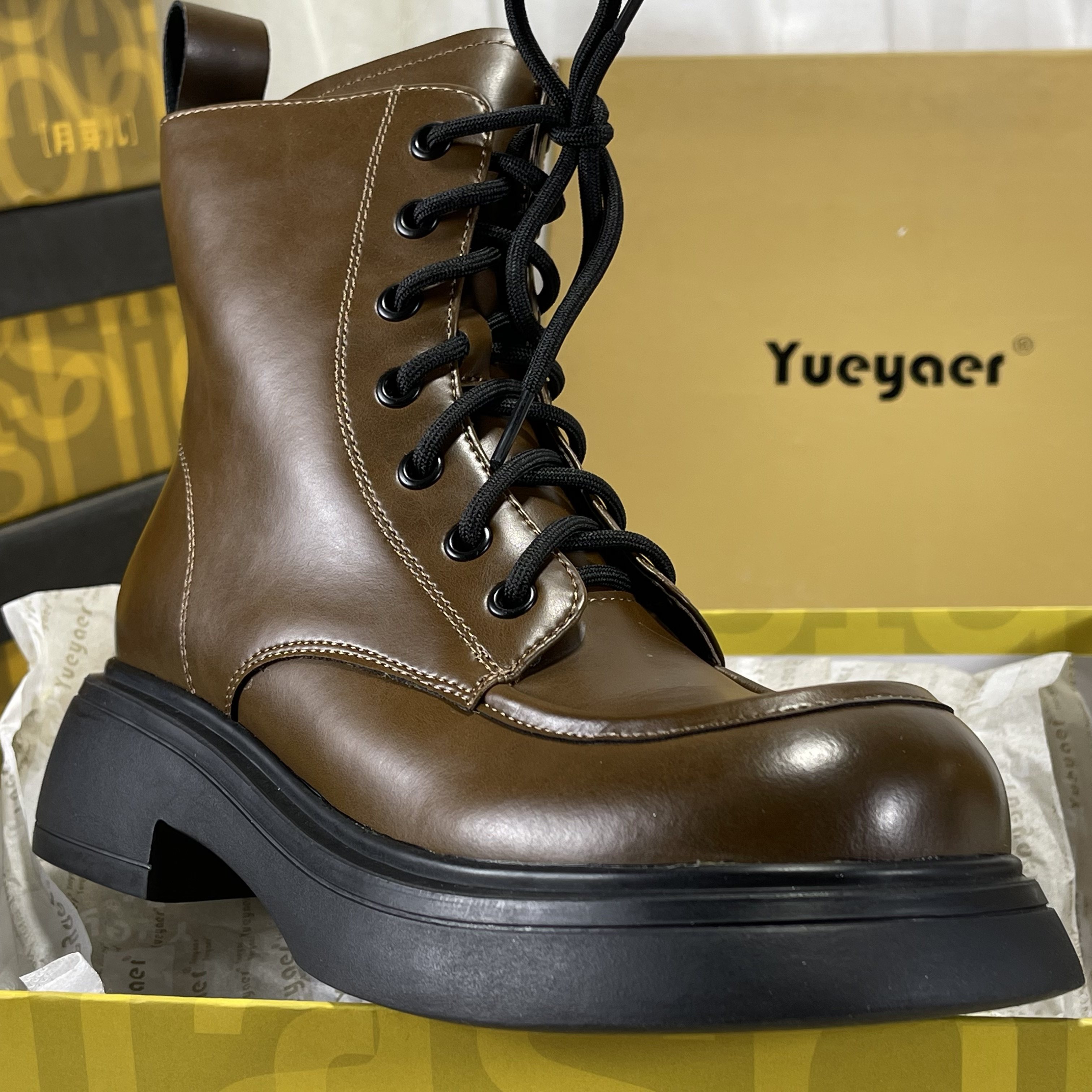 月芽儿断码清仓秋冬英伦风马丁靴女百搭加绒短靴粗跟厚底机车靴女