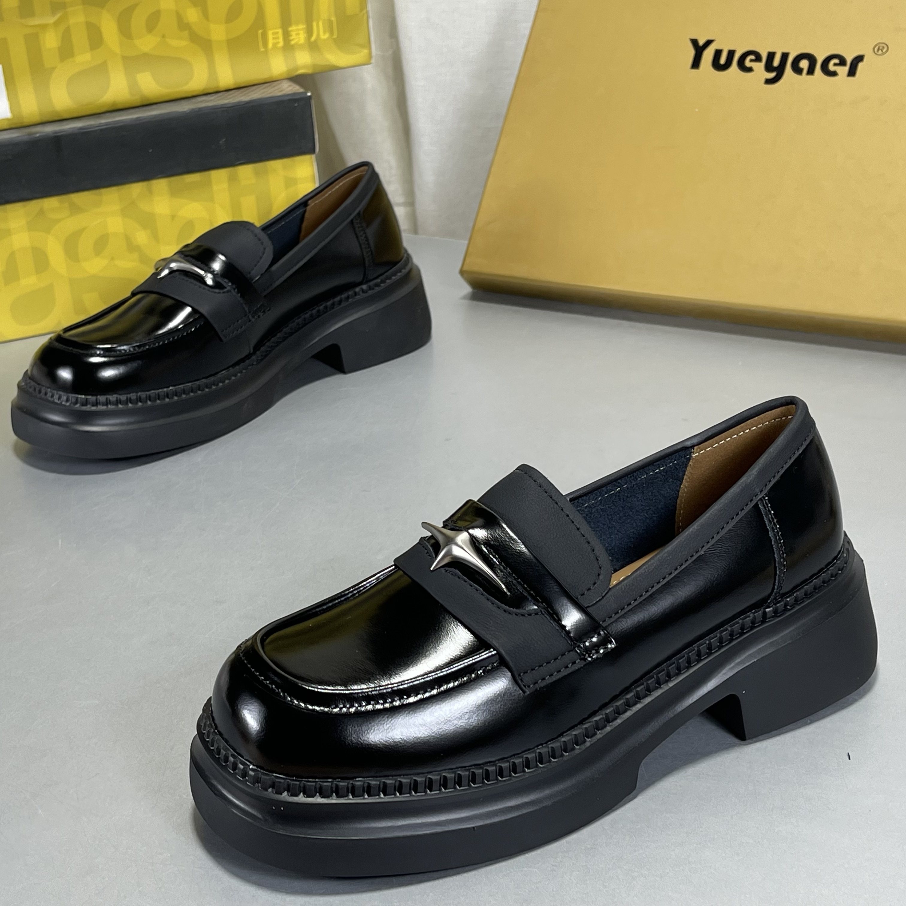 月芽儿复古真皮厚底增高休闲乐福鞋2026春新款一脚蹬配裙子小皮鞋,女鞋,乐福鞋（豆豆鞋）,淘宝优惠券,粉丝福利购,淘宝优惠卷