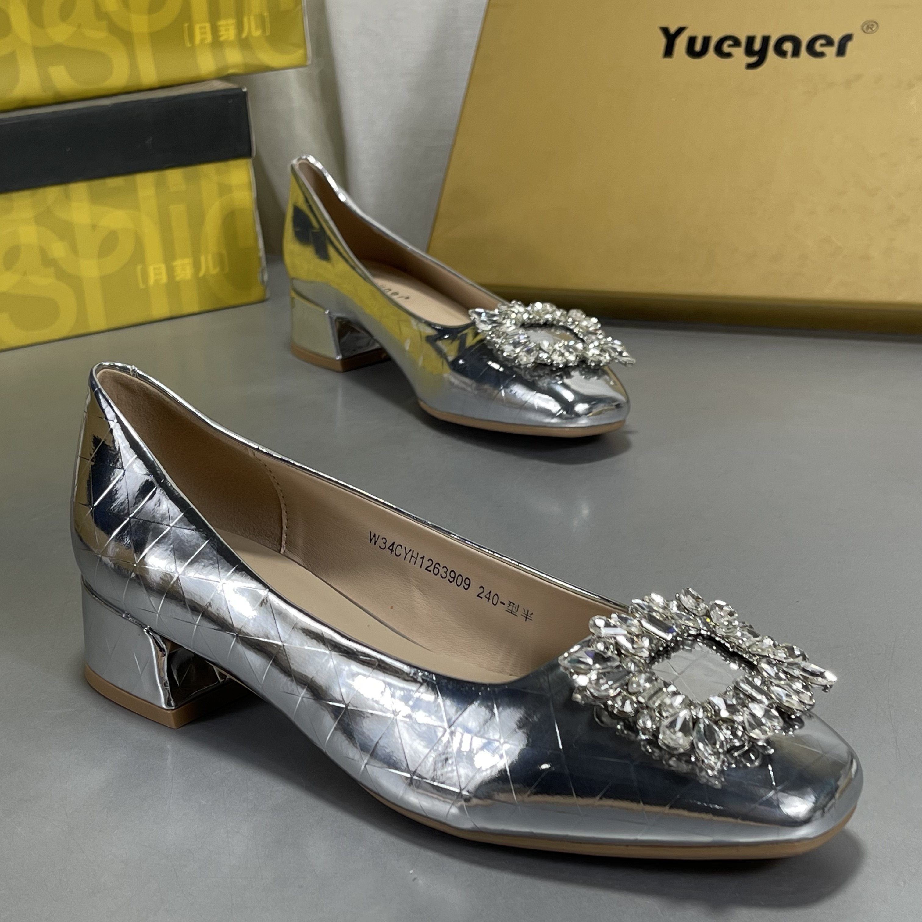 月芽儿正品法式通勤百搭浅口女单鞋水钻方扣舒适方头粗跟中跟女鞋,女鞋,浅口单鞋,淘宝优惠券,粉丝福利购,淘宝优惠卷