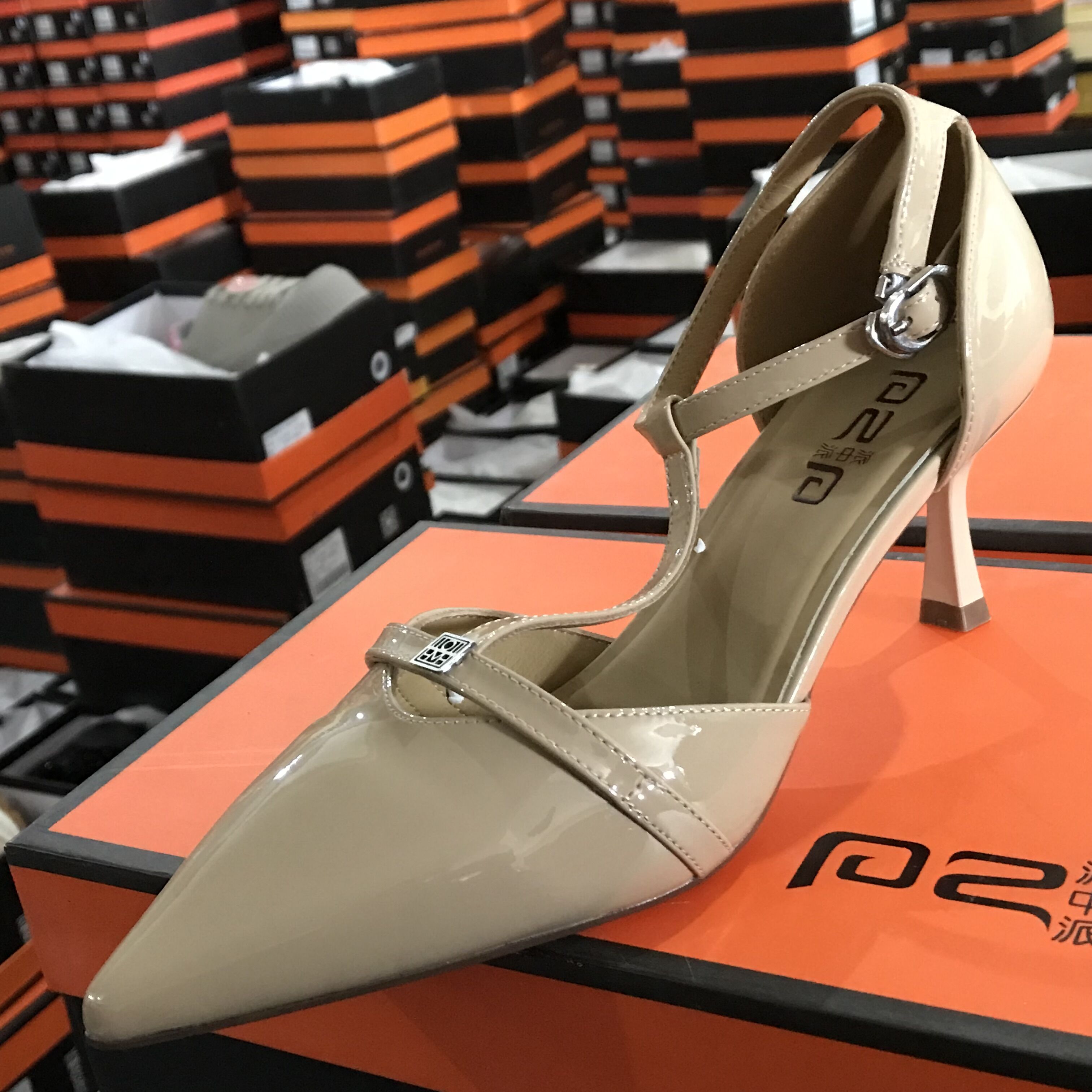 品牌女鞋牛漆皮2025春夏法式尖头细高跟鞋女通勤浅口单鞋包头凉鞋