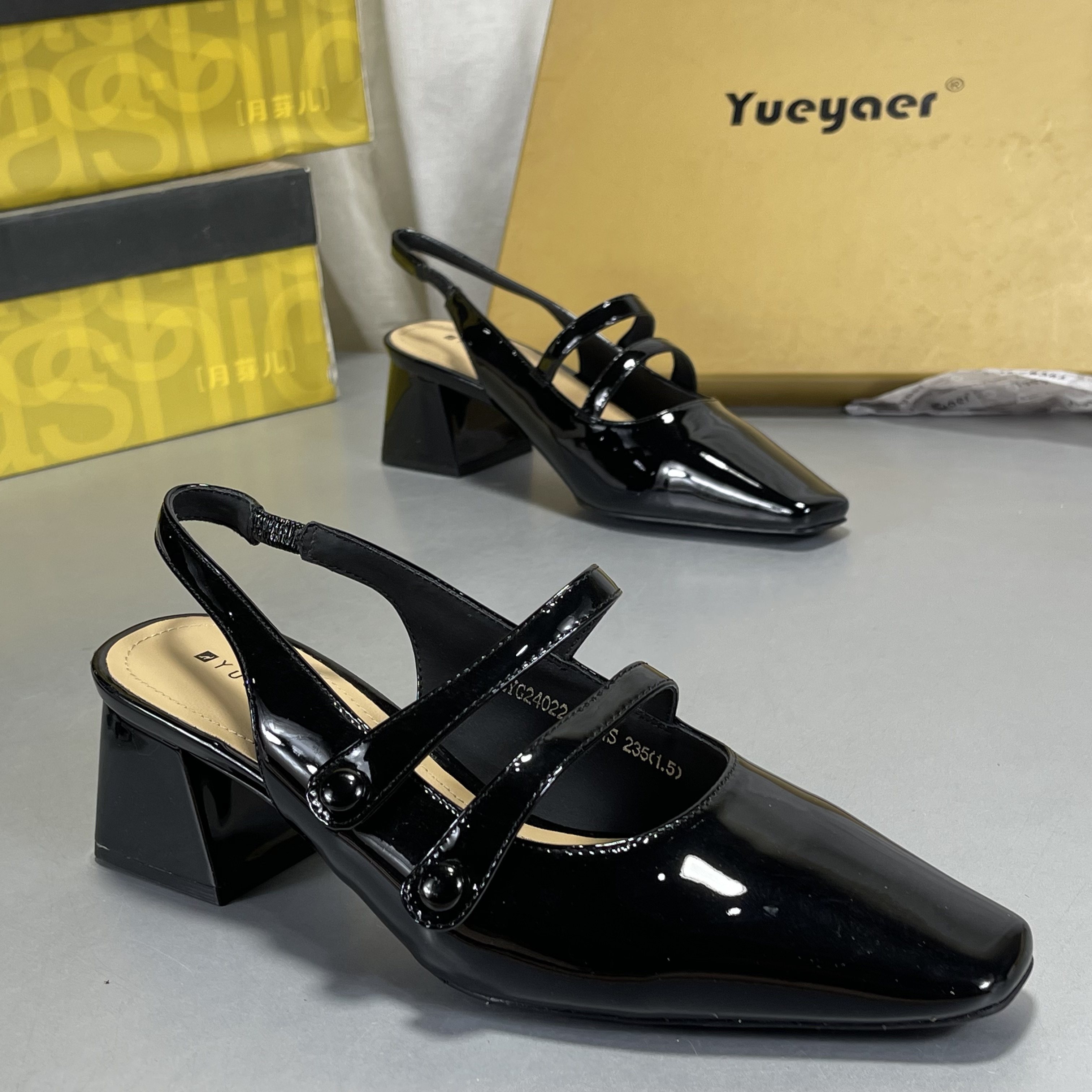 月芽儿正品折扣漆皮法式方头玛丽珍气质羊皮包头凉鞋女粗跟配裙子,女鞋,玛丽珍鞋,淘宝优惠券,粉丝福利购,淘宝优惠卷