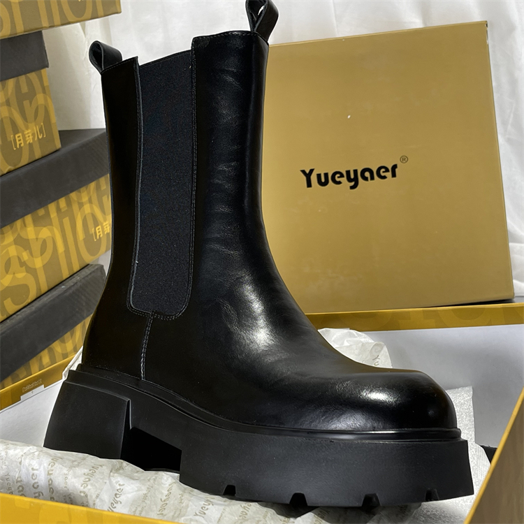 月芽儿中筒靴头层牛皮厚底切尔西短靴女秋冬新款英伦风复古马丁靴