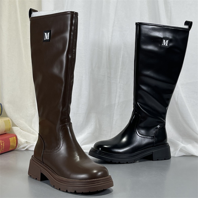 专柜正品断码真皮长筒靴子2025秋冬时尚显瘦英伦风套筒高筒骑士靴
