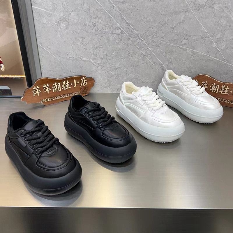 2024秋冬休闲运动百搭超轻松糕厚底娃娃头纯皮面包鞋女增高单鞋金
