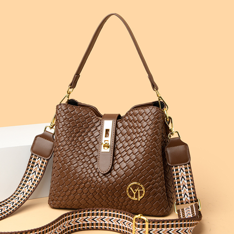 单肩斜挎包简约水桶包手提妈妈包