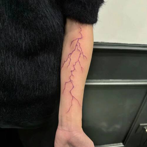 万圣节紫色闪电彩色纹身贴血管裂痕炫酷小众手臂防水持久ins风