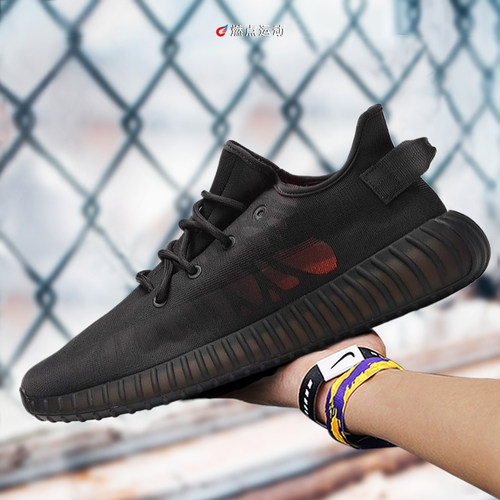 阿迪达斯椰子350黑天使跑鞋