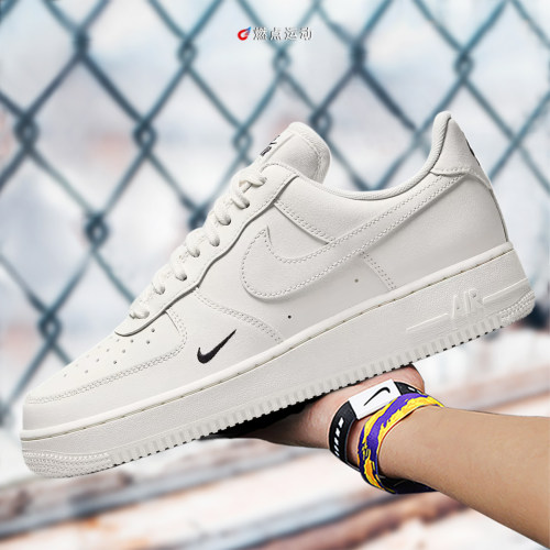 Nike/耐克 Air Force 1 '07 ESS TRK3女子板鞋HF1058-133