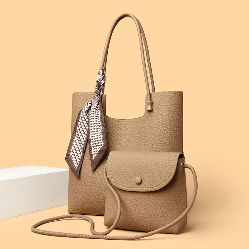 品牌正品真皮托特包女2026新款头层牛皮中年妈妈包百搭单肩腋下包