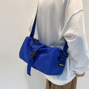 日系潮牌克莱因蓝吐司包斜挎包大容量通勤托特大包运动男女健身包