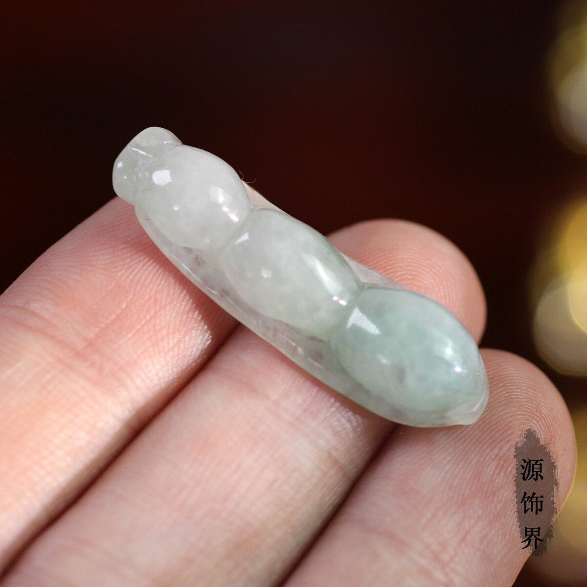 天然玉石缅甸翡翠A货糯化飘花平安四季豆挂件吉祥吊坠女款儿童款