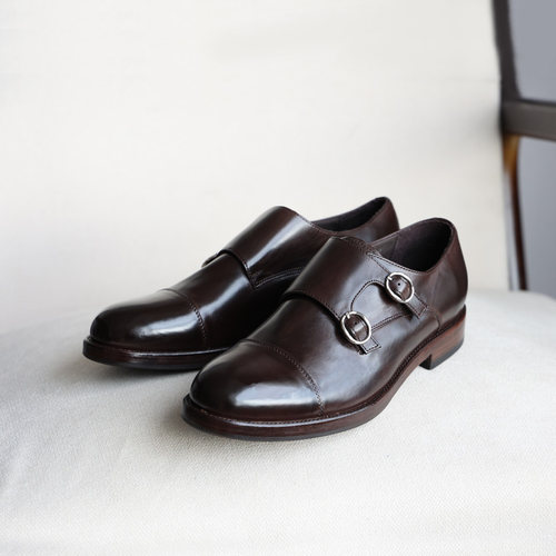 复古风棕色搭扣正装皮鞋