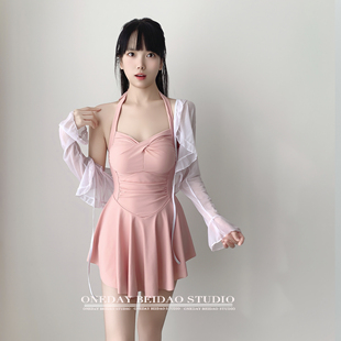 粉色小清新泳衣女游泳衣女连体裙式 小胸聚拢平角保守显瘦遮肚温泉
