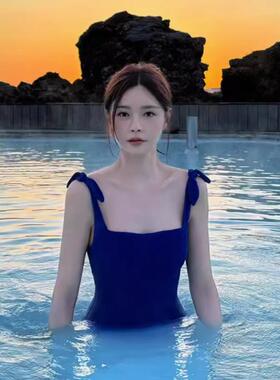 泡温泉泳衣沈梦辰同款泳衣女显瘦连体遮肚显瘦原创ins风蓝色显白
