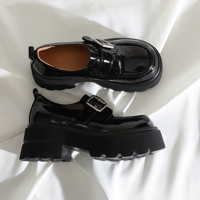 莲花府邸时尚圆头皮带扣厚底单鞋