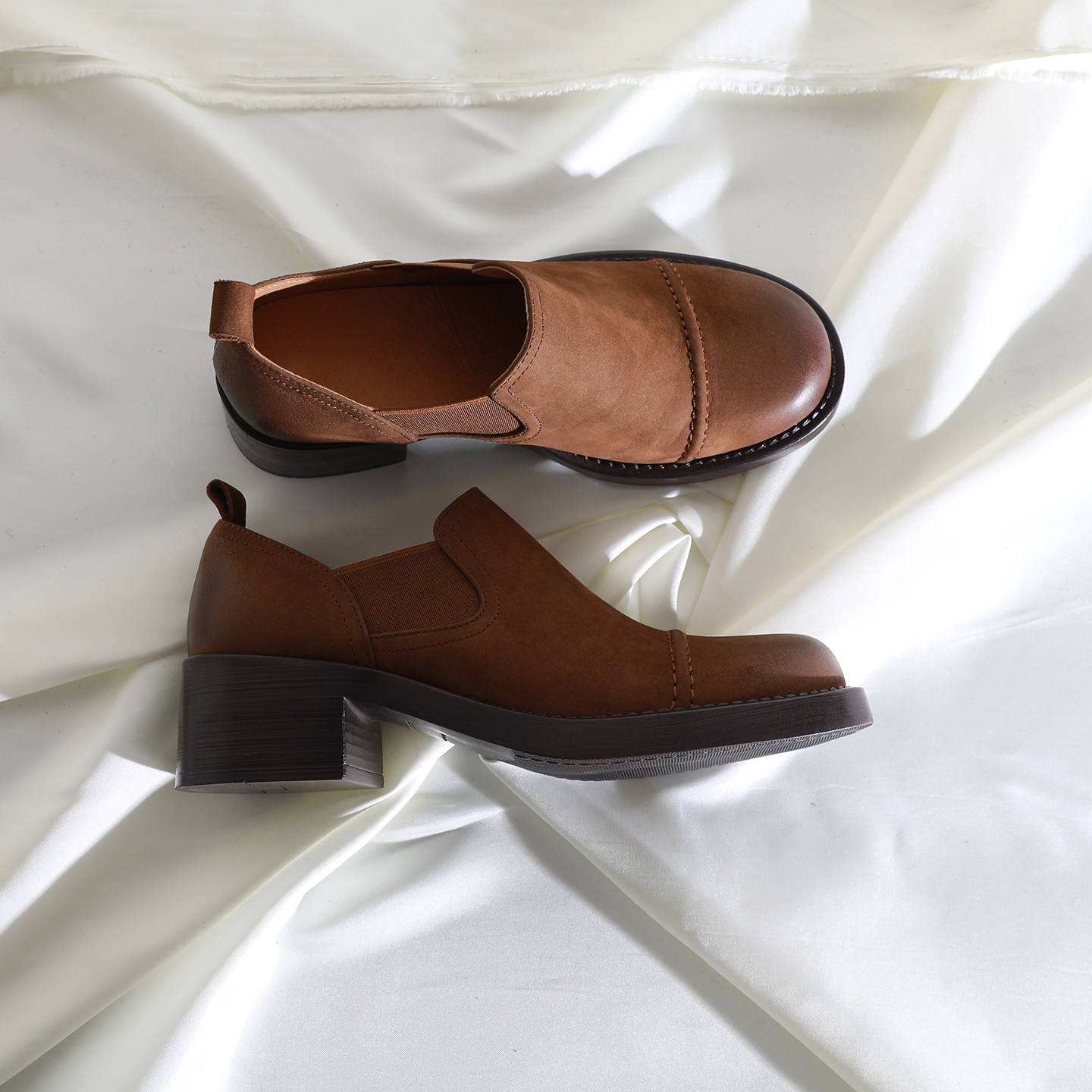 莲花府邸2026春季复古圆头深口单鞋一脚蹬休闲百搭粗跟牛皮女鞋子,女鞋,深口单鞋,淘宝优惠券,粉丝福利购,淘宝优惠卷