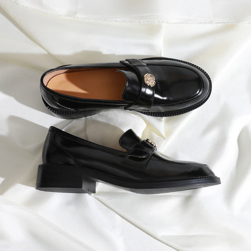 莲花府邸粗跟乐福鞋英伦风金属