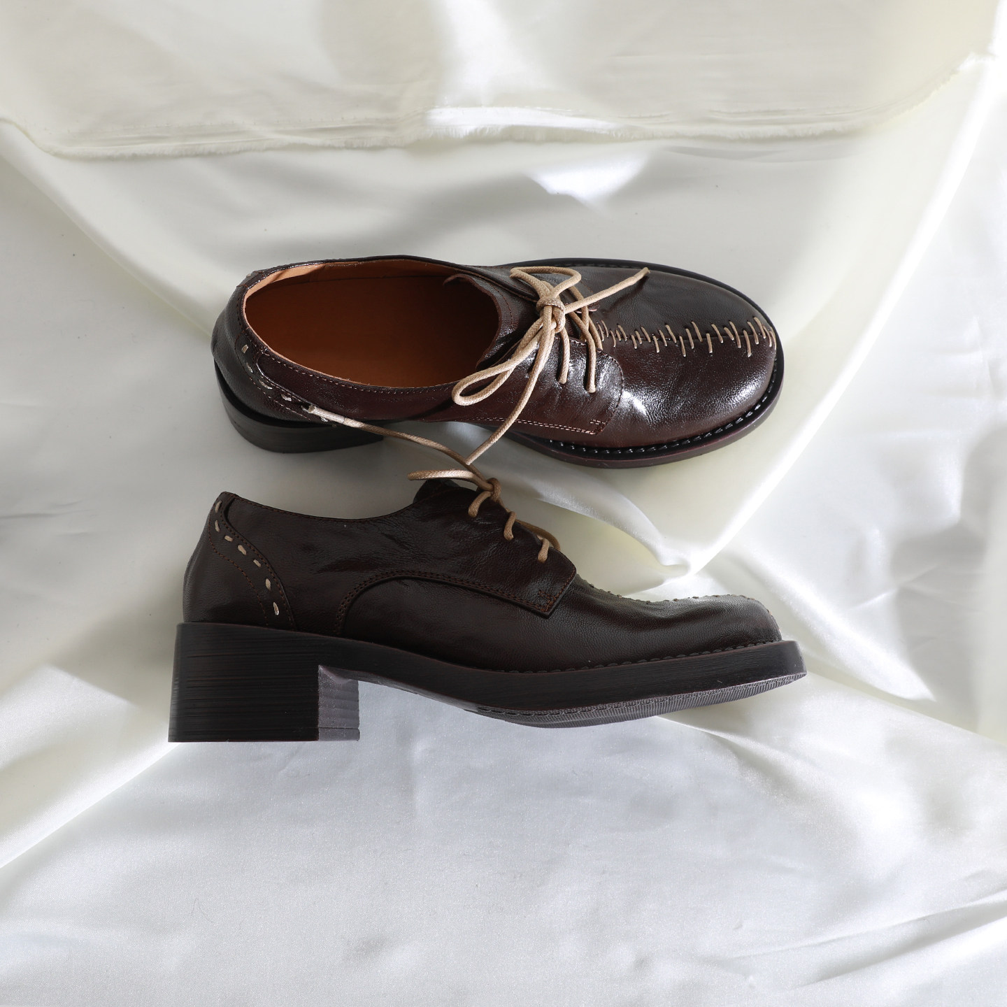 莲花府邸2026春季复古深口单鞋系带休闲小皮鞋百搭粗跟羊皮女鞋子,女鞋,牛津鞋/布洛克鞋/德比鞋,淘宝优惠券,粉丝福利购,淘宝优惠卷