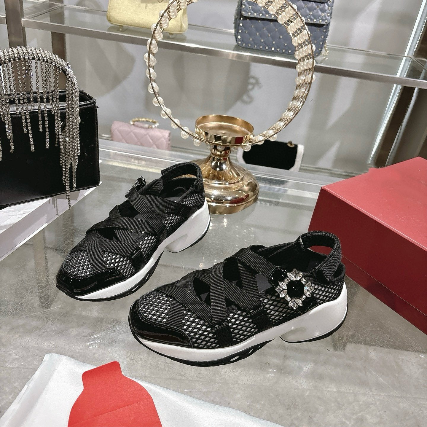 2026新款韩式厚底女休闲网面运动凉鞋防滑轻便多条带钻扣包头鞋,女鞋,休闲凉鞋,淘宝优惠券,粉丝福利购,淘宝优惠卷