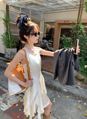 馨帮帮  自制初恋小白裙不规则蕾丝花边吊带裙浪漫收腰白色连衣裙