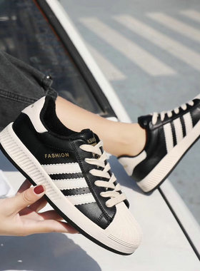 巴迪雅女鞋2019冬款加绒棉鞋欧洲站真皮休闲板鞋小白鞋女19703-1