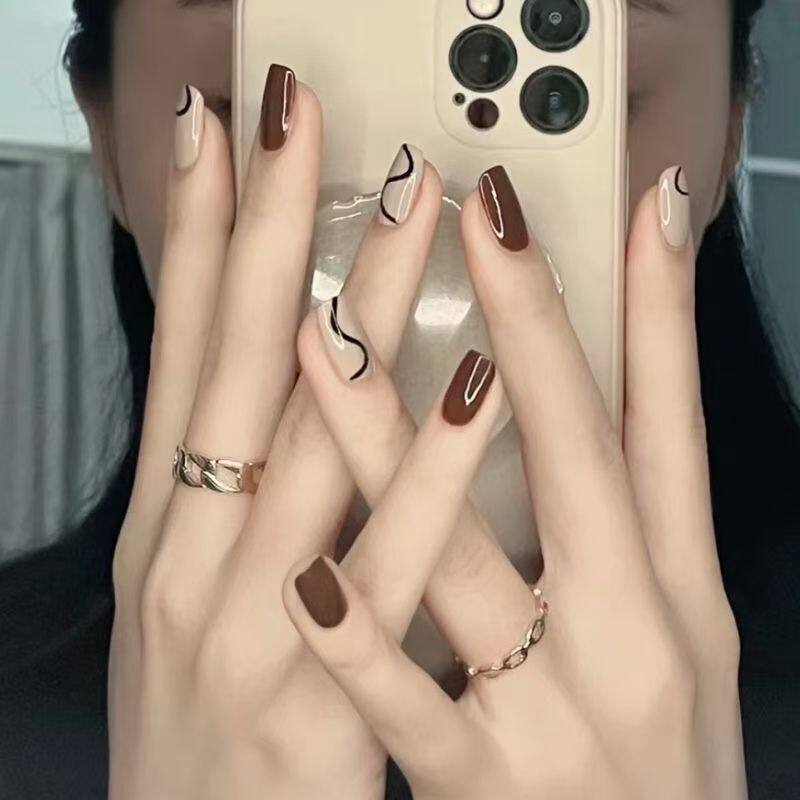 新款ins风夏涂鸦线条焦糖色显白气质纯手工美甲穿戴甲假指甲贴片,彩妆/香水/美妆工具,穿戴甲/甲片,淘宝优惠券,粉丝福利购,淘宝优惠卷