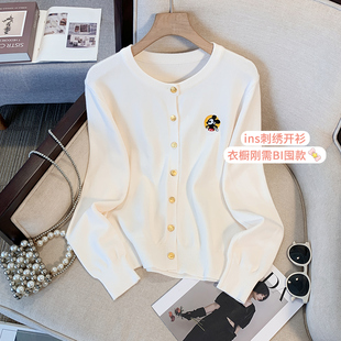 女时尚 学院风秋冬季 针织开衫 长袖 纯色米奇刺绣金属扣毛衣外套 新款