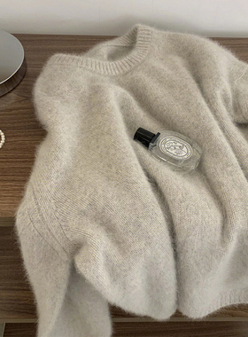 圆领加厚内搭高级感纯色套头毛衣女秋冬新款宽松慵懒风打底针织衫