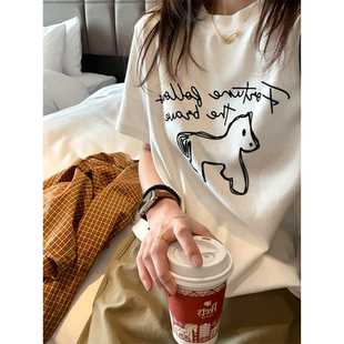 男女通用圆领韩版 T恤女夏宽松百搭显瘦减龄上衣 小马字母印花短袖