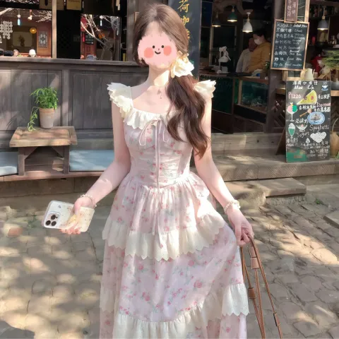 法式碎花连衣裙女夏季法式甜美可爱小飞袖裙花边蛋糕蓬蓬中长裙子