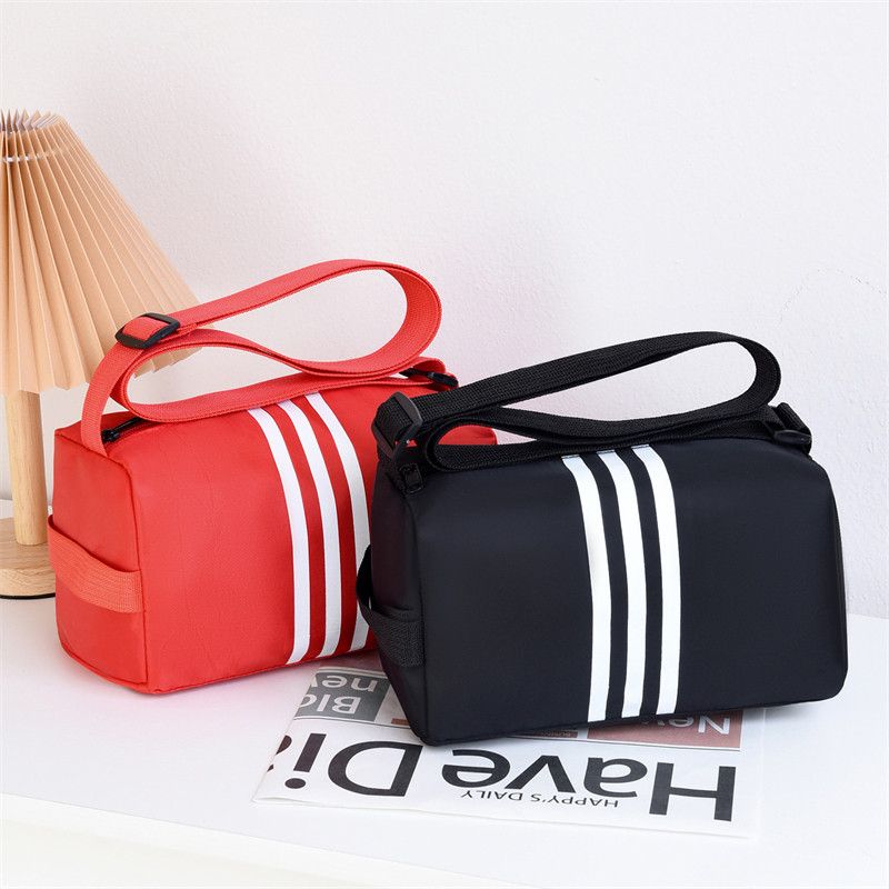 运动健身包短途旅行牛津布包包女2025新款时尚单肩包红色斜挎女包