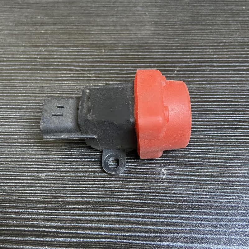 东风风神S30 H30 CROSS碰撞传感器爆震开关惯性开关撞击断电开关