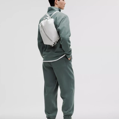 露露乐蒙FastTrack2.0斜挎包