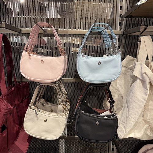 LululemonCityEssentials腋下