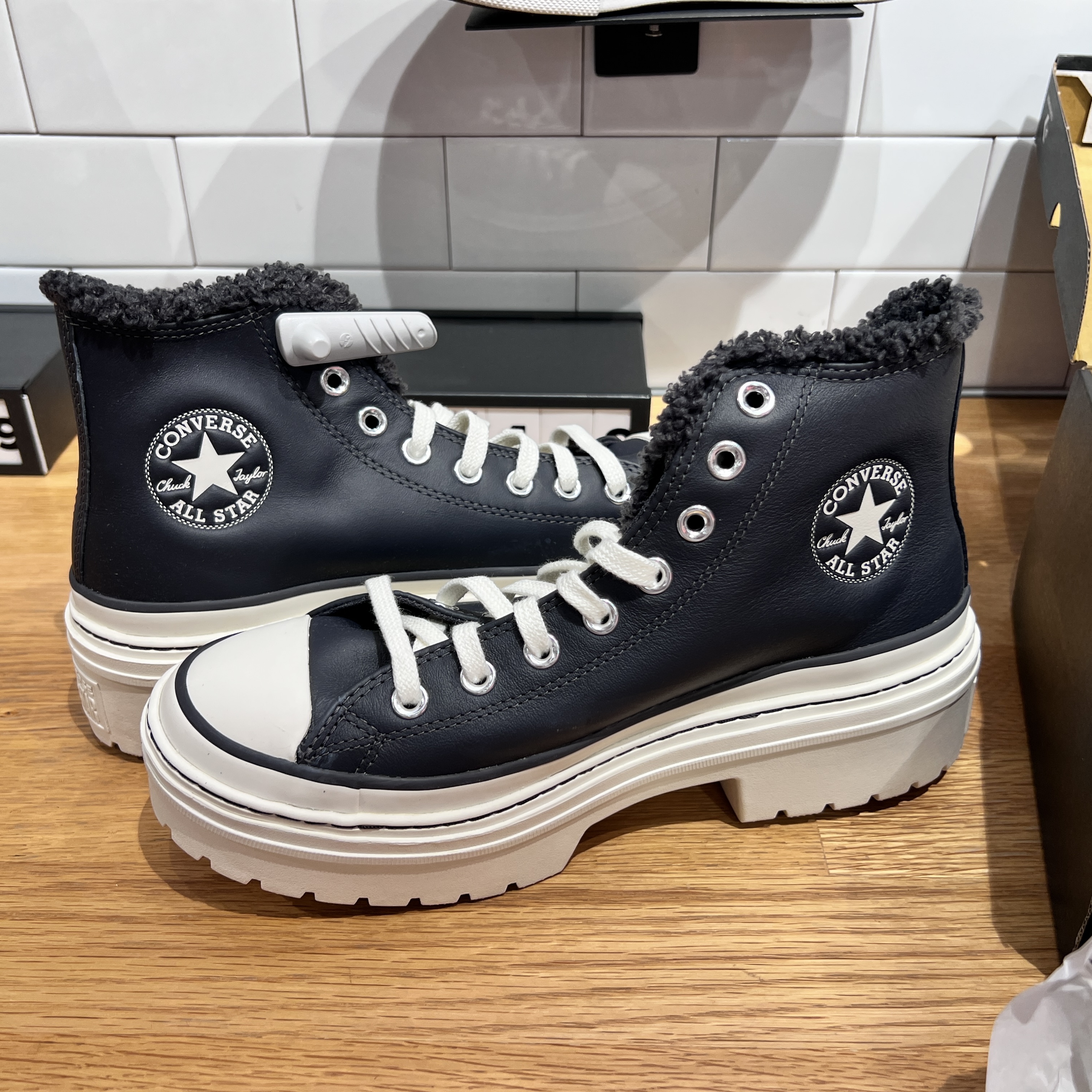 匡威系带allstar冬季新款加绒保暖厚底增高休闲高帮板鞋女A10152C