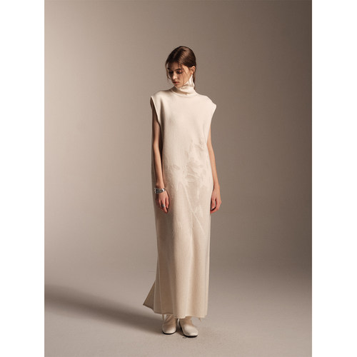 SOFTSELF雾绒诗冬季新款女高级感高领针织羊毛提花无袖长裙