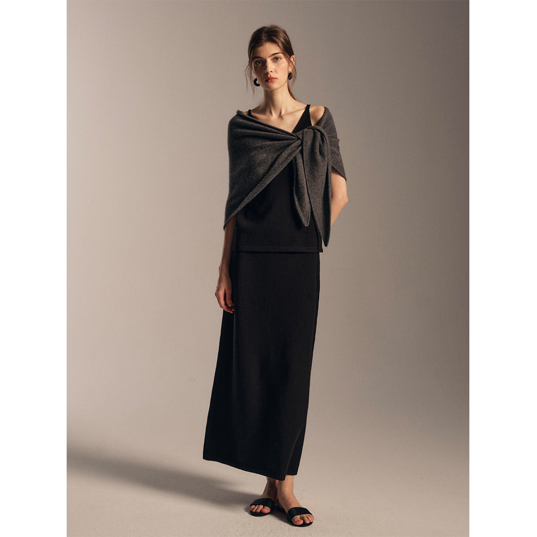 SOFTSELF雾绒诗冬季新款显瘦羊毛吊带V领背心半裙套装针织衫