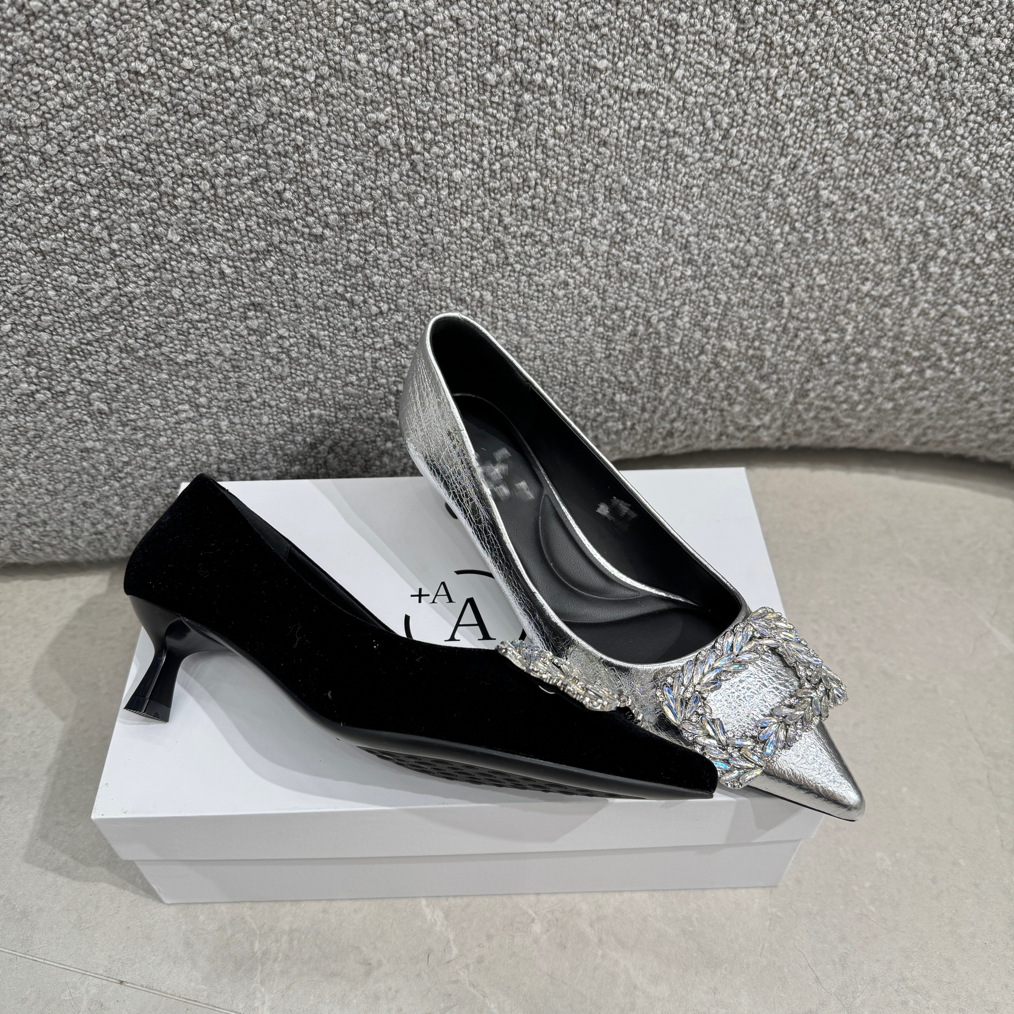 高端品质2026新款时尚休闲尖头细跟高跟鞋女气质水钻,女鞋,浅口单鞋,淘宝优惠券,粉丝福利购,淘宝优惠卷