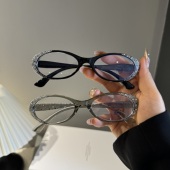 日系欧美复古辣妹风黑色镶钻超轻小框防蓝光轻奢凹造型街拍平光镜