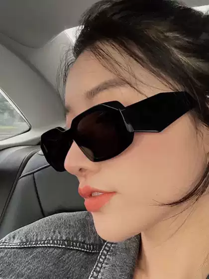 2026 New European and American Style Wild Black Sunglasses for Women, Unique Design, Same Style as on Xiaohongshu, Uv Protection Sunglasses, Trendy for Men
