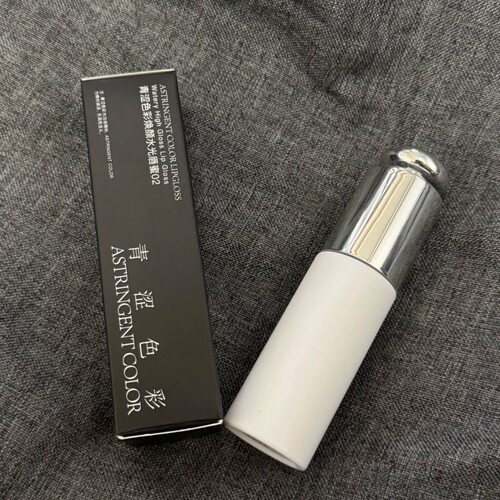 青涩色彩 · 不沾杯不染唇水光唇蜜,使用前搅拌几圈 ·10克