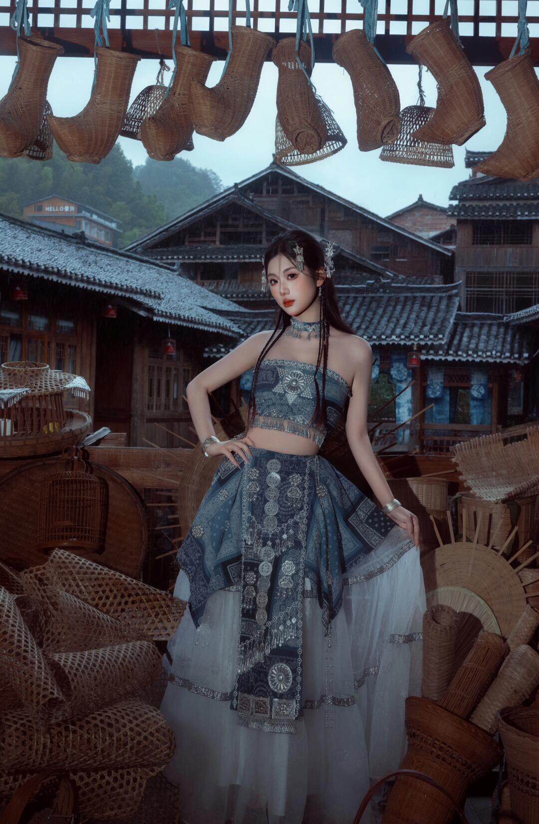 苗疆少女服装蜡染苗族服装女民族少数民族旅拍蜡染舞台演出服爆款