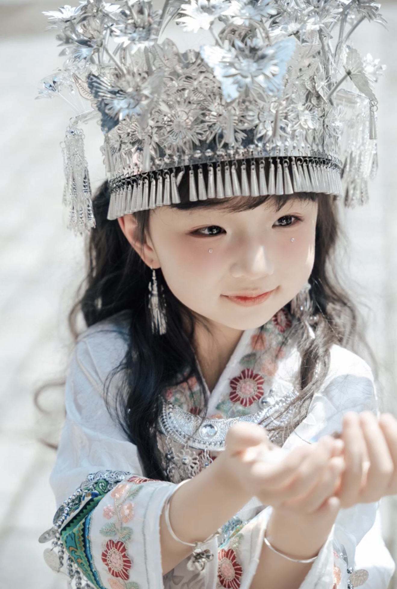 儿童苗族服装女童六一儿童节民族服装三月三土家族民族旅拍演出服