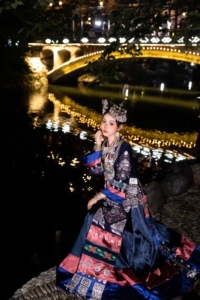 苗族盛装贵州苗寨少数民族服饰成人土家族演出服刺绣旅拍舞蹈服装