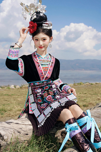 侗族服装女贵州广西侗族少数民族重工刺绣传统服装旅拍演出服新款